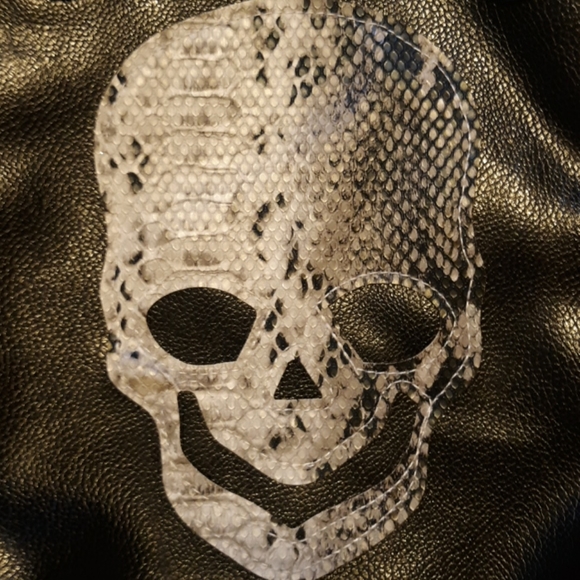 Super Cute & Stylish Skull Purse!! - Picture 2 of 4